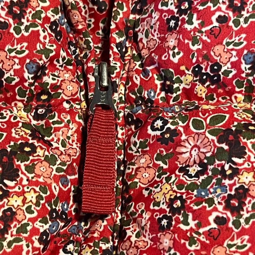Lands' End Kids Red Floral Zip Down Puffer Vest Size‎ Medium